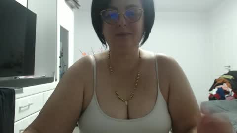 Snapshot of amanda_muller5 chatting on December 2025 11:02:01 PM Anda .. online show from December 2025 11:02:01 PM