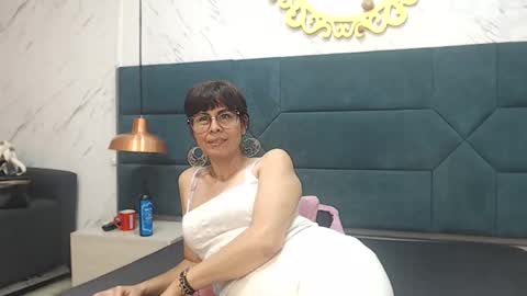 amanda_ramirez online show from May 2026 09:45:01 PM