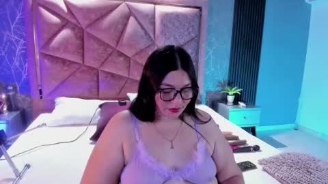 Amanda cruz online show from November 2025 01:41:01 AM
