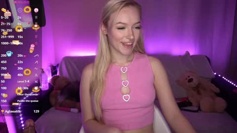 Amanda online show from December 2024 04:17:01 PM