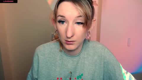 Amanda online show from October 2025 07:42:01 AM