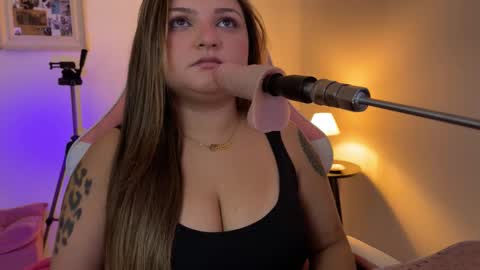 Snapshot of amandhaaa chatting on February 2026 03:10:01 PM Amandha online show from February 2026 03:10:01 PM