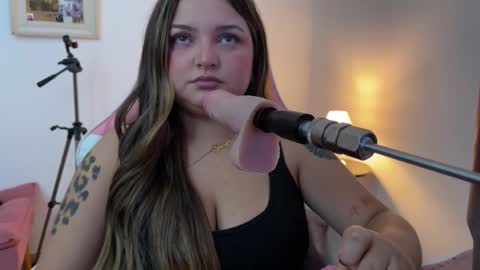 Snapshot of amandhaaa chatting on March 2026 06:14:01 PM Amandha online show from March 2026 06:14:01 PM