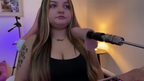 Snapshot of amandhaaa chatting on March 2026 05:43:01 PM Amandha online show from March 2026 05:43:01 PM