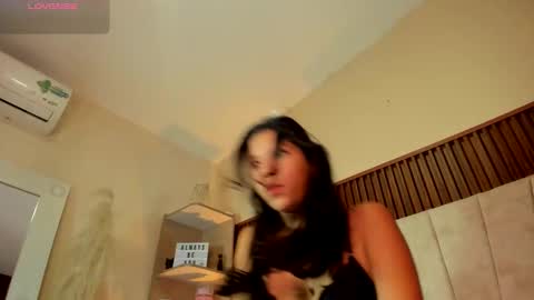 Snapshot of amara_brunet chatting on March 2026 12:44:02 PM amara_brunet online show from March 2026 12:44:02 PM