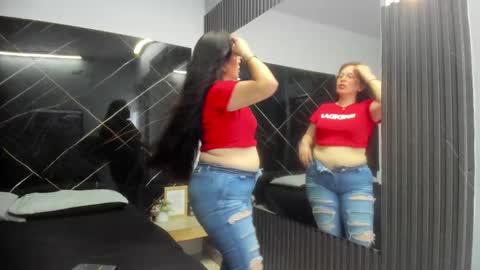 Snapshot of amara_luxe chatting on October 2025 08:07:02 PM amara_luxe online show from October 2025 08:07:02 PM