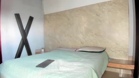 Snapshot of amara_luxe chatting on October 2025 07:59:01 PM amara_luxe online show from October 2025 07:59:01 PM