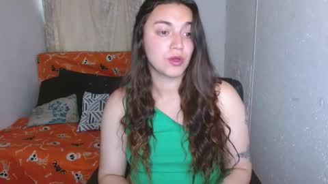 Snapshot of amara_oro chatting on October 2025 05:45:01 PM katherine online show from October 2025 05:45:01 PM