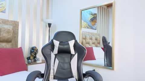 Amara online show from March 2026 12:44:01 PM