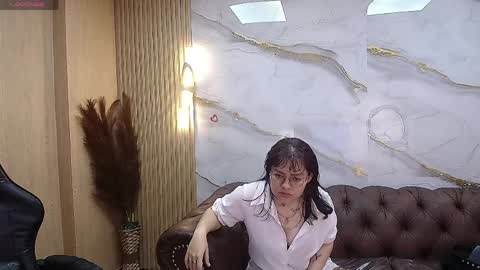 Snapshot of amara_tf chatting on April 2026 05:57:01 PM amara online show from April 2026 05:57:01 PM