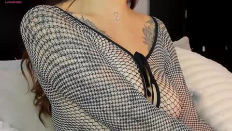 Snapshot of amara_vause chatting on February 2025 10:20:01 PM - A M A R A - online show from February 2025 10:20:01 PM