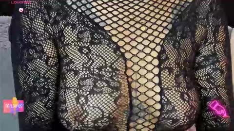 Snapshot of amara_vause chatting on September 2025 12:10:02 AM - A M A R A - online show from September 2025 12:10:02 AM