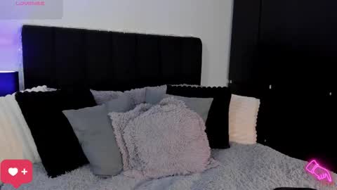 -  A M A R A - online show from October 2025 10:33:02 PM