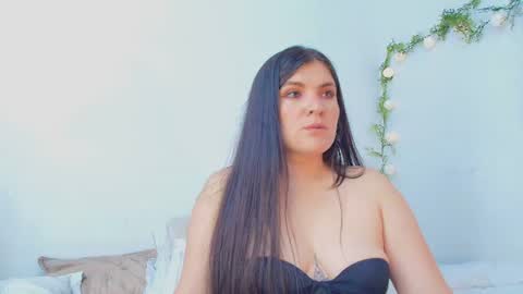 Amara Vega  online show from June 2026 01:06:02 PM