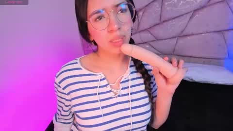 amara velle  online show from June 2026 01:20:02 PM