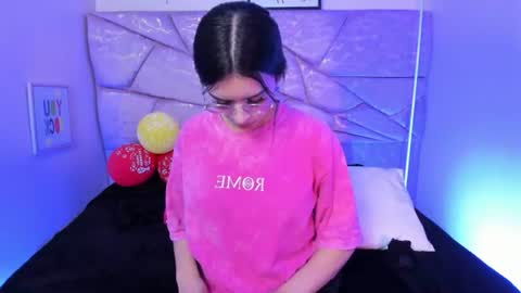 amara velle  online show from June 2026 12:17:01 PM