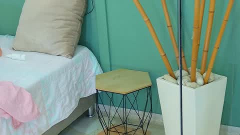 Amara online show from February 2025 07:49:01 AM