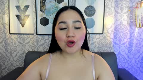Snapshot of amaraevanss_ chatting on January 2025 12:09:01 PM Amara online show from January 2025 12:09:01 PM