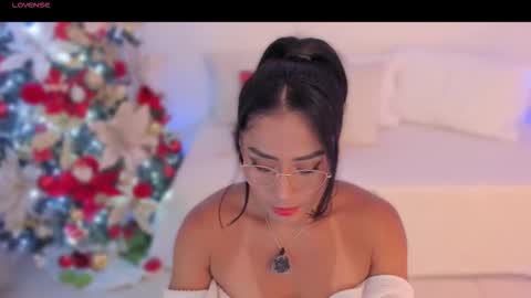 Amara online show from December 2025 05:06:02 AM