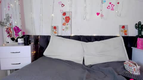 AmaraMoon  online show from November 2025 07:58:02 PM