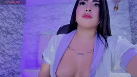 Snapshot of amaranta_fox_v chatting on October 2025 08:43:02 PM Hi Stream 800am to 200pm online show from October 2025 08:43:02 PM