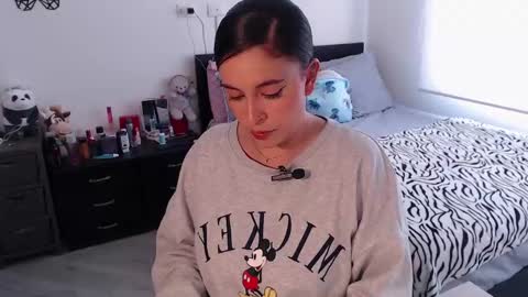 Mila  online show from February 2025 04:22:02 PM