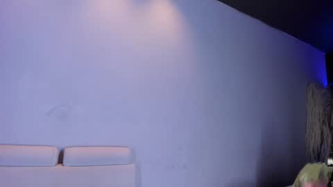 Emily online show from January 2025 11:29:02 AM