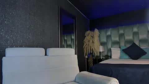 Emily online show from September 2025 11:57:01 AM