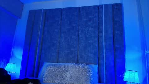 Emily online show from December 2025 01:19:01 PM