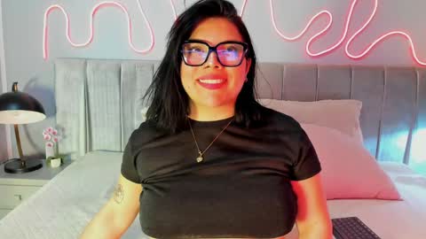 Amariss online show from May 2026 03:00:02 AM