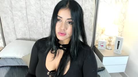Snapshot of amatista__smith chatting on December 2024 07:40:02 PM AMATISTA online show from December 2024 07:40:02 PM