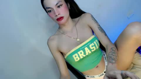 Snapshot of amayahugecock69 chatting on March 2025 06:49:01 AM Annika 25yrs old online show from March 2025 06:49:01 AM