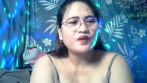 Snapshot of amazing_angel22 chatting on April 2026 09:47:02 AM amazing angel online show from April 2026 09:47:02 AM