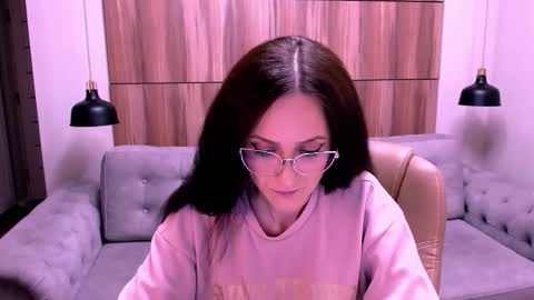 Snapshot of amazingeyes89 chatting on May 2026 02:44:02 PM Izza online show from May 2026 02:44:02 PM