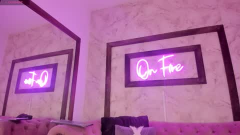 Snapshot of ambaar_moon_ chatting on November 2025 12:03:01 PM Ambar online show from November 2025 12:03:01 PM