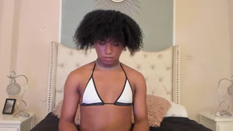 Snapshot of ambar_colling chatting on February 2025 04:31:01 PM Ambar Colling online show from February 2025 04:31:01 PM