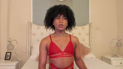 Snapshot of ambar_colling chatting on February 2025 01:01:01 PM Ambar Colling online show from February 2025 01:01:01 PM