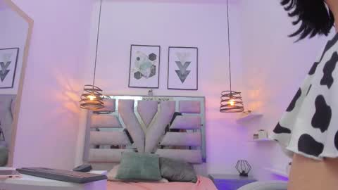 ambar_cullen online show from November 2025 08:52:01 PM