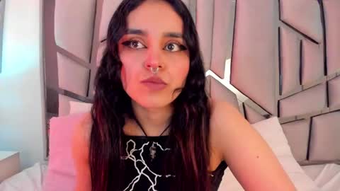   online show from December 2024 07:00:02 PM