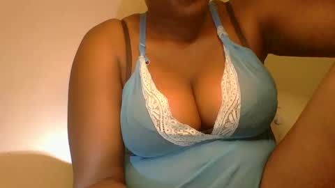 Mia online show from January 2025 07:24:01 PM