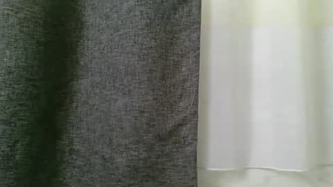 Mia online show from February 2025 08:13:02 AM