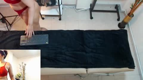 Snapshot of ambar_jonesx chatting on November 2025 11:43:01 AM Ambar Jones online show from November 2025 11:43:01 AM