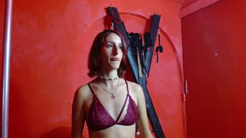 Snapshot of ambar_roux1 chatting on March 2025 01:42:01 PM ambar_roux1 online show from March 2025 01:42:01 PM