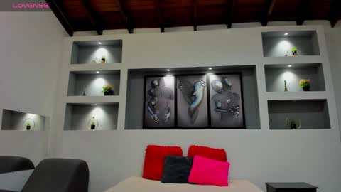 Ambar  online show from February 2025 12:33:02 PM