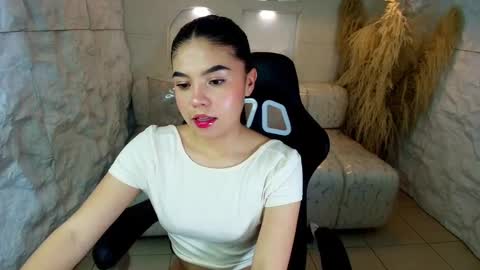 Ambarina online show from October 2025 03:16:02 AM