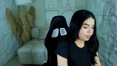 Ambarina online show from October 2025 03:17:01 AM