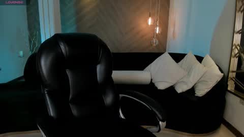 Ambar  online show from October 2025 10:29:01 AM