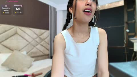 Snapshot of ambaross chatting on December 2024 10:26:01 PM Ambar Ross online show from December 2024 10:26:01 PM