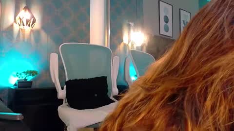 Ambar  online show from January 2026 01:04:01 PM