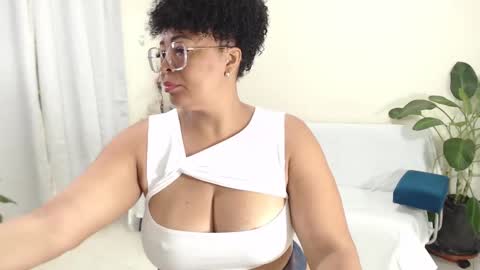  Amber Sofhia  online show from February 2025 01:03:02 AM